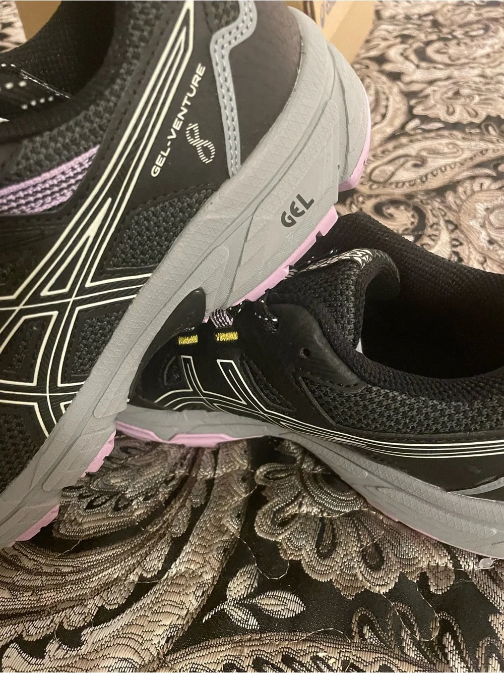 ASICS Gel Venture 8 Women’s Running Shoes Gray and Purple Accents
